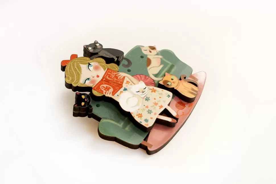 laliblue_brooch_cat_lover_2.webp Clearance Origami Doll Laliblue Brooch cat lover