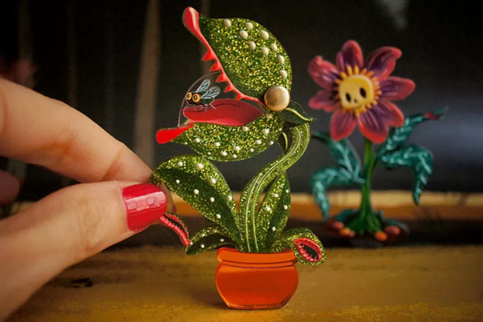 laliblue_carnivorous_plant_brooch_2.webp Hot Origami Doll Laliblue Carnivorous Plant Brooch